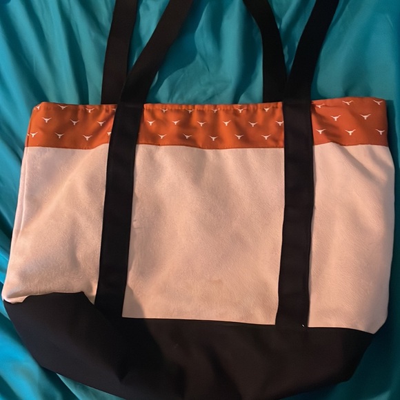 Vineyard vine University of Texas tote - Picture 4 of 9